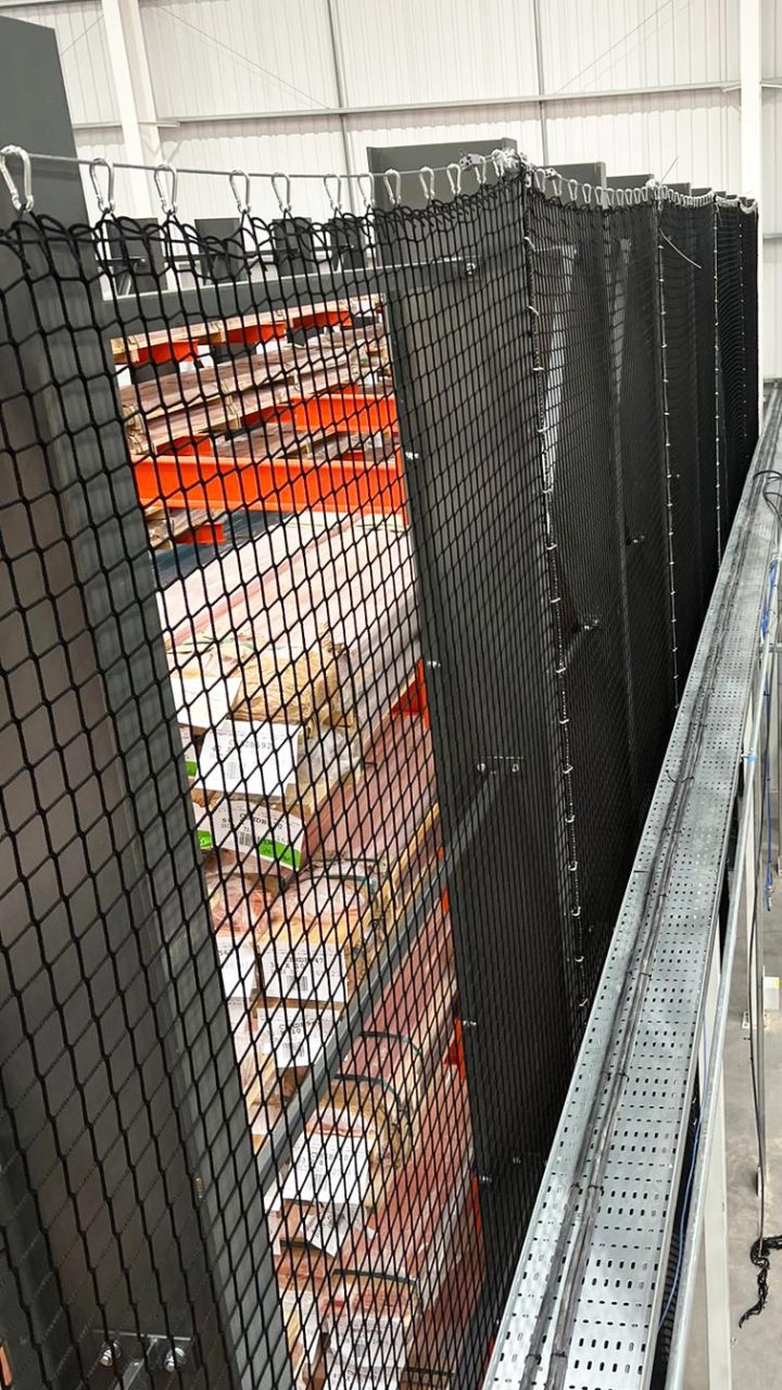 Cantilever Rack Netting Close